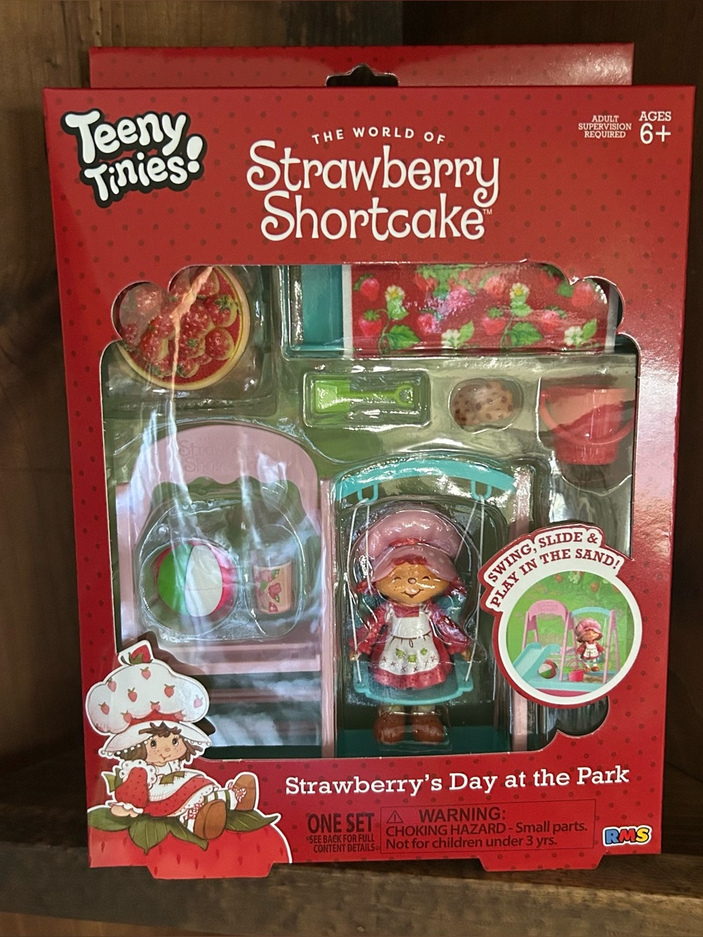 Strawberry Shortcake Teeny Tinies Strawberry's Day at the Park Playset RMS NIB